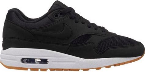 nike leer zwart maat 39